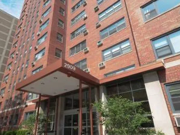 2909 N Sheridan Rd APT 1107, Chicago, IL 60657
