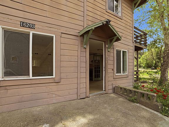 2nd image of 16203 Main St #D