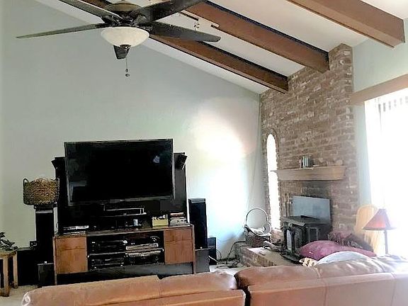 4th image of 8801 Country Creek Dr