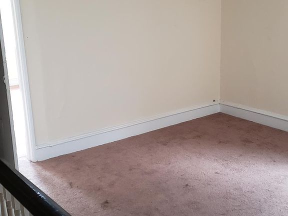 4th image of 230 S 44th St Floor 3