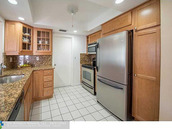 4th image of 6708 NW 57th Ct