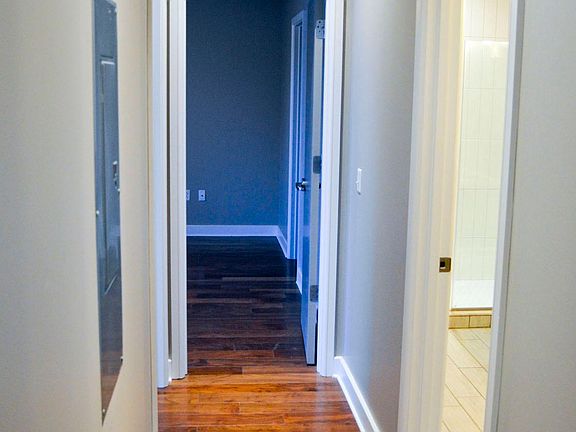 4th image of 425 Michigan Ave Suite 2