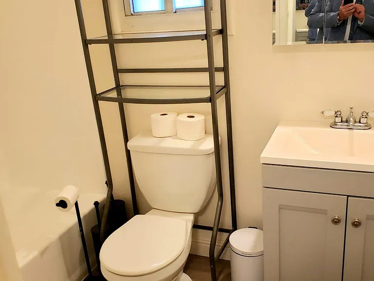 713 Huntley Dr — Photo 10