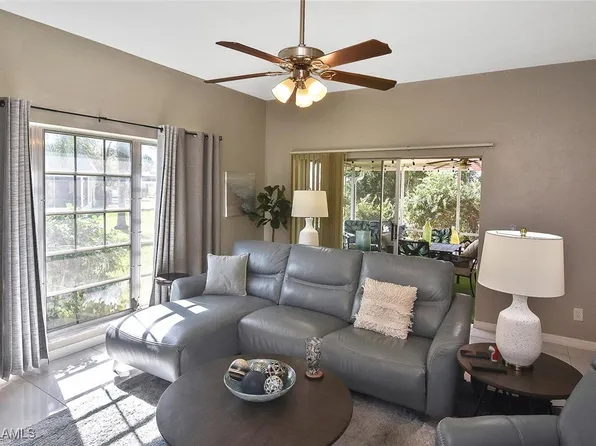 4 Park Lane Cir, Lehigh Acres, FL 33936