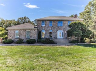 5296 Roanoke Dr, Weldon Spring, MO 63304