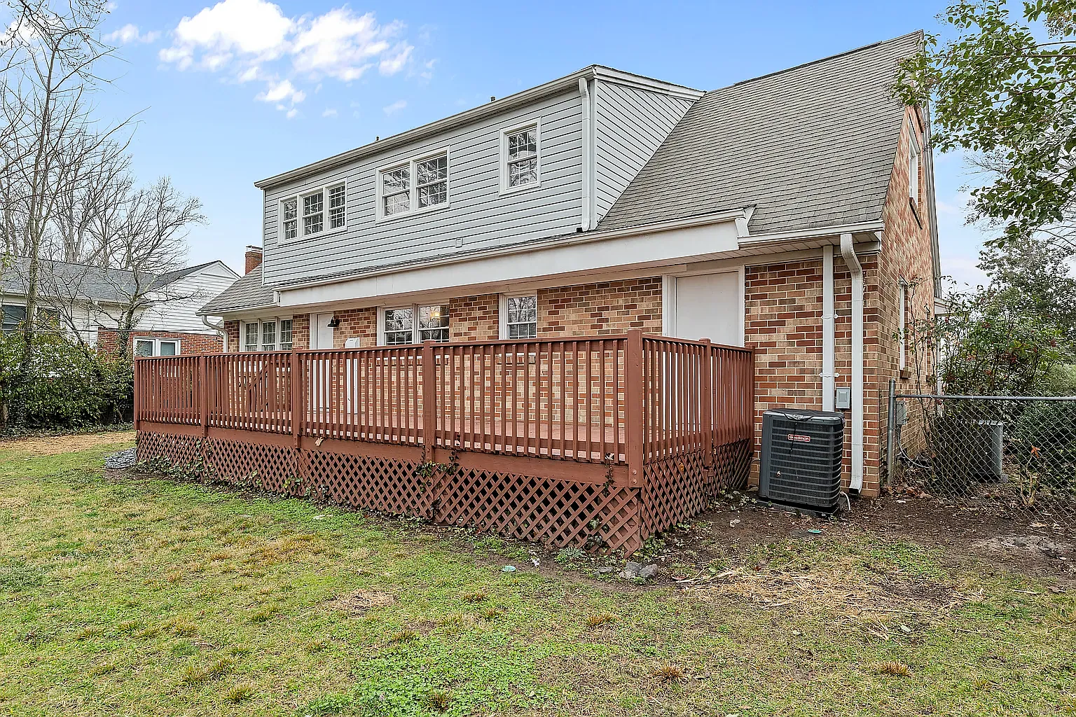 5 bed, 2069 sqft, $2,450 — Photo 3