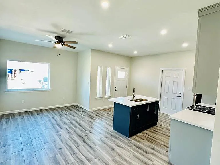 5078 McKenzie Rd #B — Photo 4
