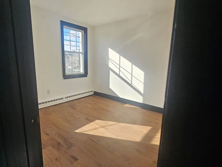138 Broadway — Photo 8