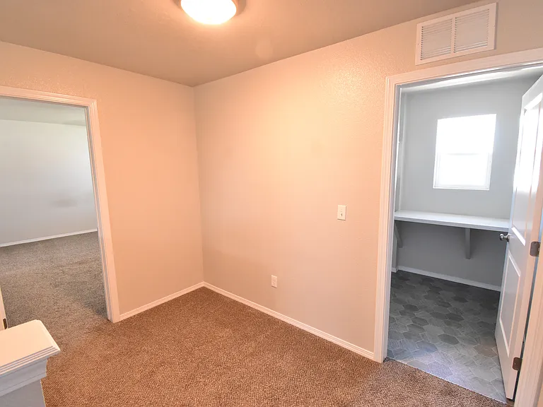 6825 S Allegiance Ave — Photo 10