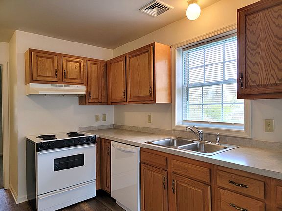 2nd image of 183 Tom Ave APT H