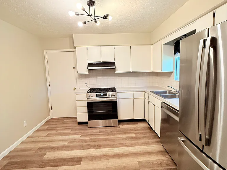 4272 Lorwood Dr — Photo 4