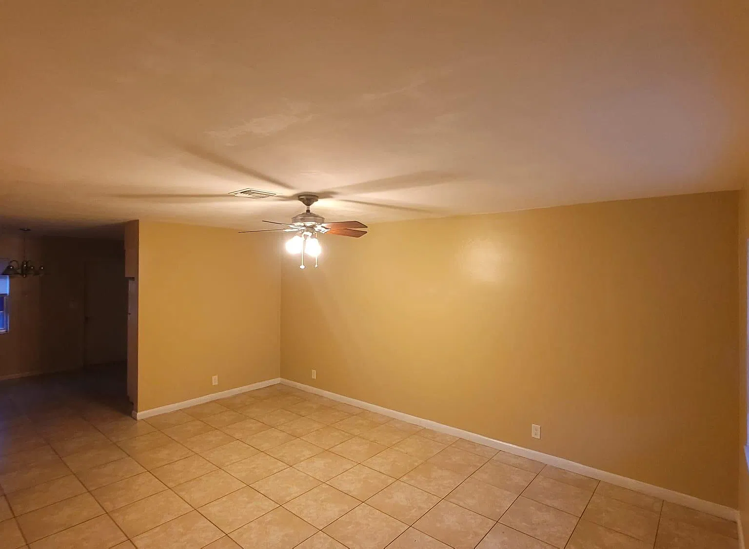2 bed, 1.0 bath, 1100 sqft, $2,200 — Photo 3
