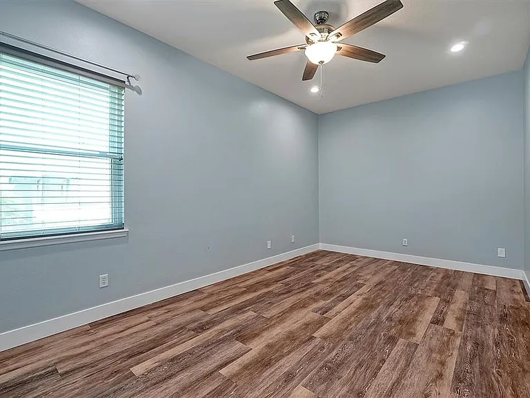 231 Lakay Pl — Photo 26