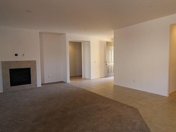 4th image of 14327 Sun Valley St