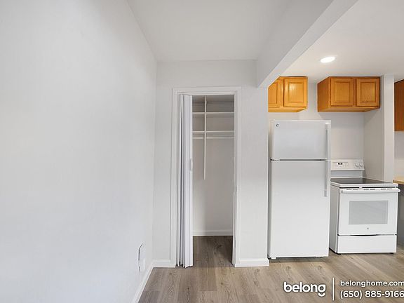 2nd image of 2206 Seacliff Dr #A