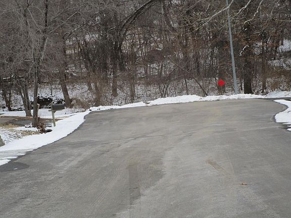 5th image of 7800 Lee Dr