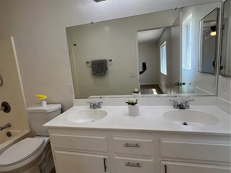 14914 Binford Ave — Photo 27