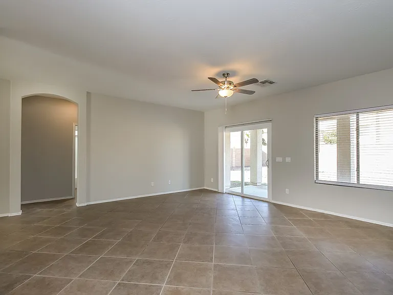 6574 S Pearl Dr — Photo 3