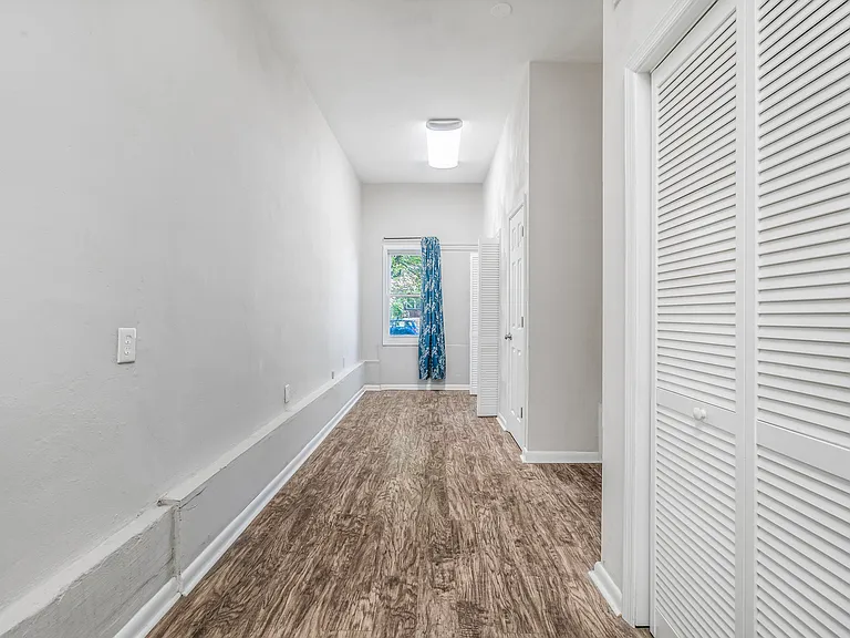 6419 Grimes Ave — Photo 9
