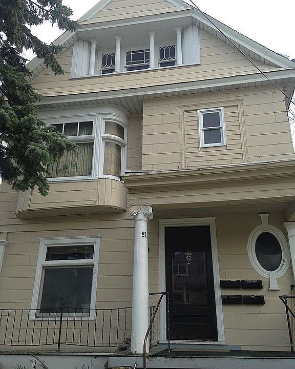 1st image of 21 Richfield Ave Uppr #