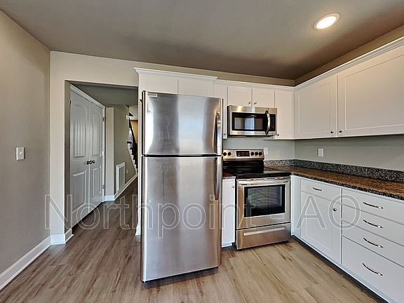 5th image of 203 Sunflower St