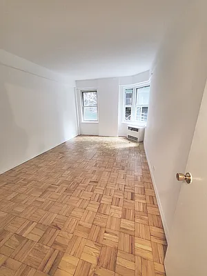 Rented by Rachel Realty | media 18