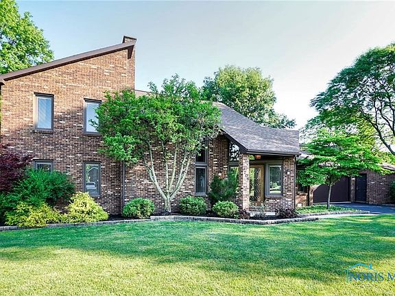 2nd image of 3208 Saint Andrews Ct