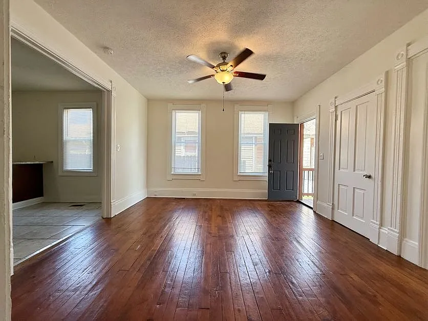 2 bed, 1130 sqft, $1,600 — Photo 4