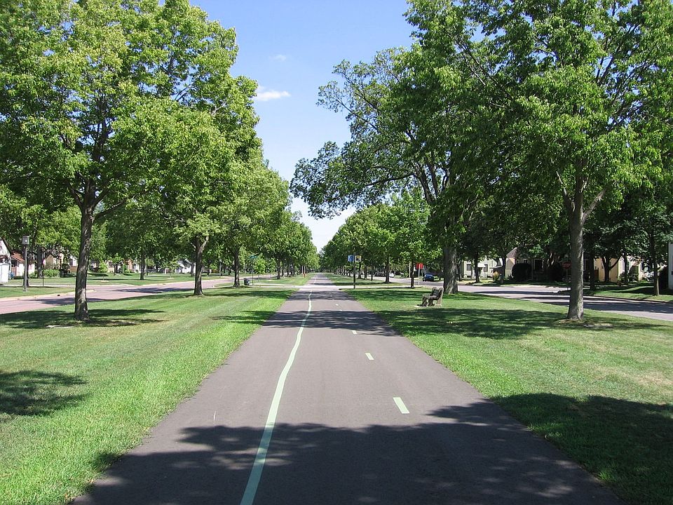 Bike and Walking paths accross the street
