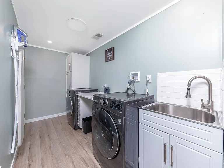 1021 Olympia Dr — Photo 14