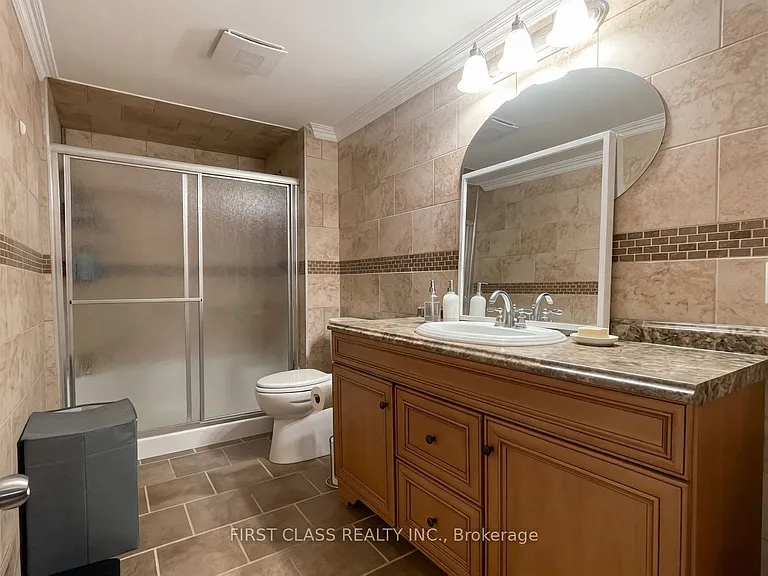 2084 Bingley Cres #W/O — Photo 8