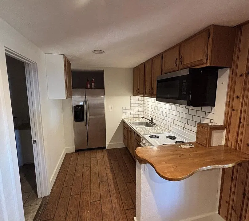 1396 Cranfield Rd