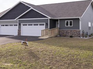 810 Green Pastures Trl, Plover, WI 54467