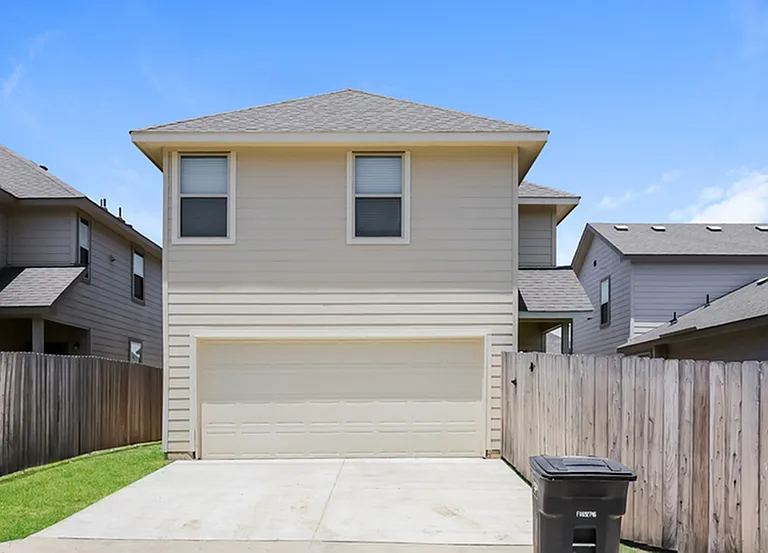 5564 Willamette Dr — Photo 5