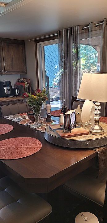 cozy kitchen/nook