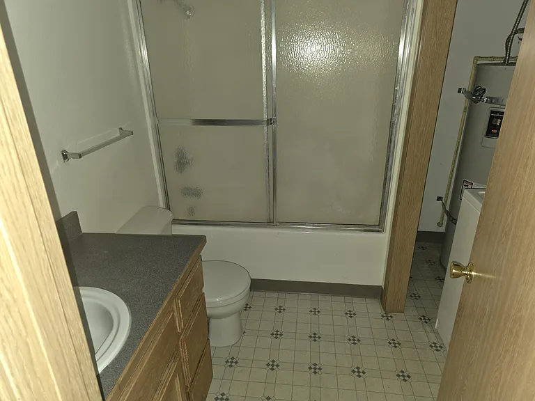 326 Monmouth Ave S #326 — Photo 8