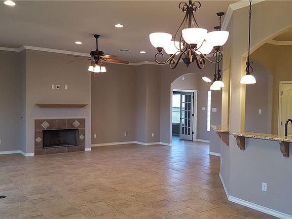 4th image of 15833 Portillo Dr