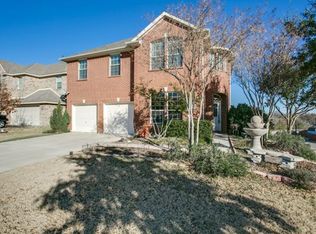400 Hillcrest Ct, Hurst, TX 76053