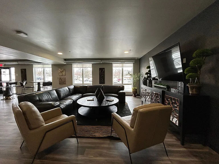 Kraewood Flats - Summer Rent Special through July 31 2026 — Photo 8