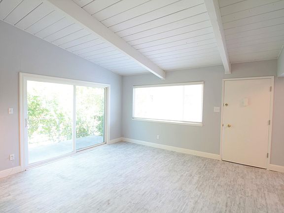 3rd image of 1546 Valle Vista Ave #52