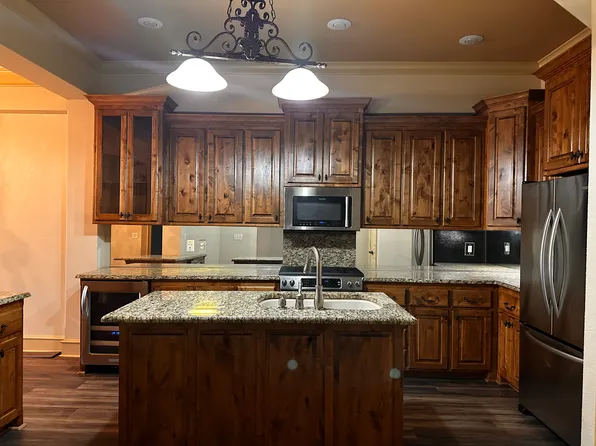 11513 Crystal Bay Cir, North Little Rock, AR 72113