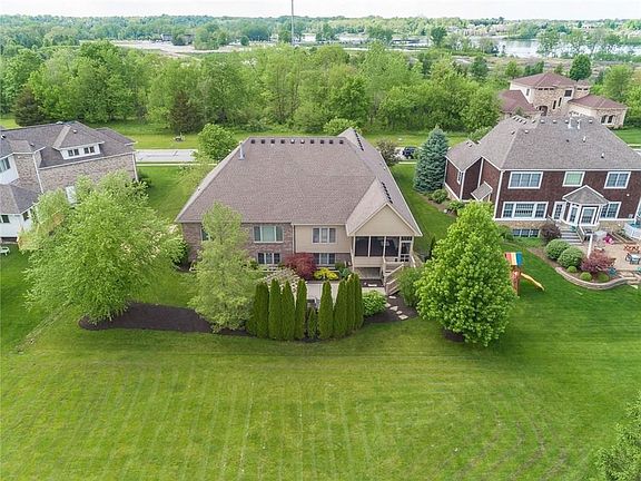 4th image of 10858 Harbor Bay Dr