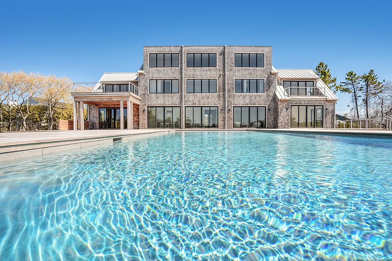 17 Leaward Ln, Quogue, NY 11959 | Out East