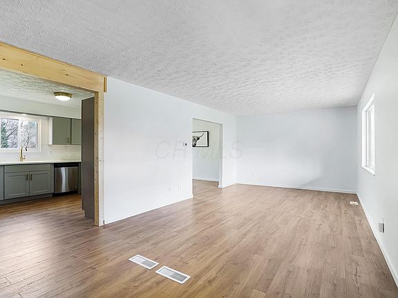 4th image of 629 Pointview Dr