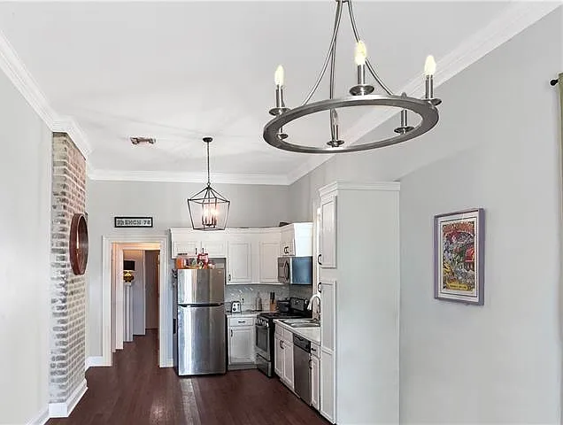 3 bed, 1.0 bath, 1100 sqft, $1,600 — Photo 2