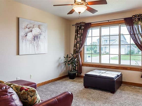 2nd image of 1820 NW Prairie Lakes Dr