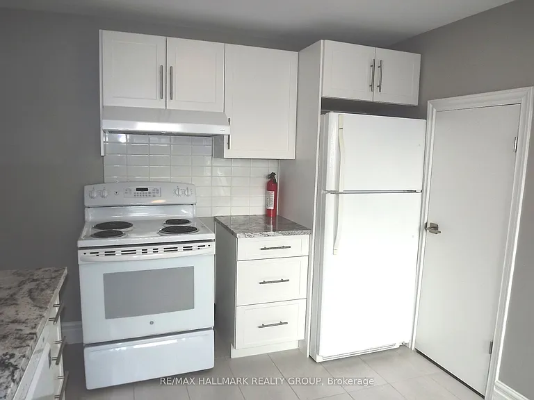 570 Gladstone Ave #3 — Photo 4