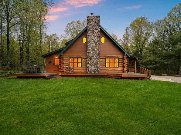 W14985 Kimball Ln, Silver Cliff, WI 54104