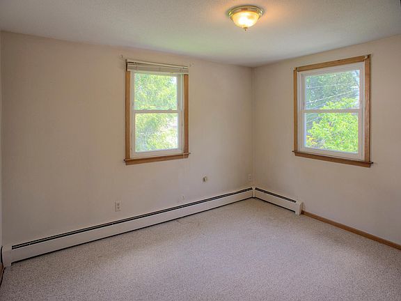 5th image of 225 10th Ave S #4