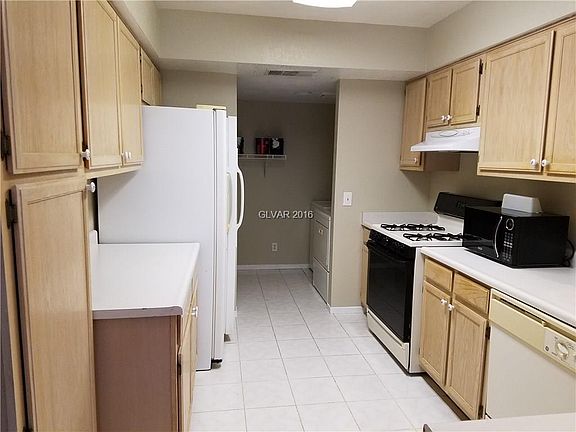 5th image of 2828 Briar Knoll Dr #0